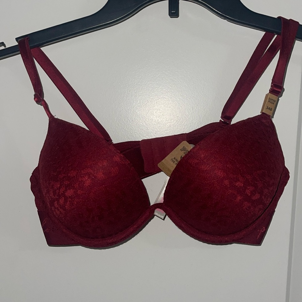 PINK Wear Everywhere super push-up.